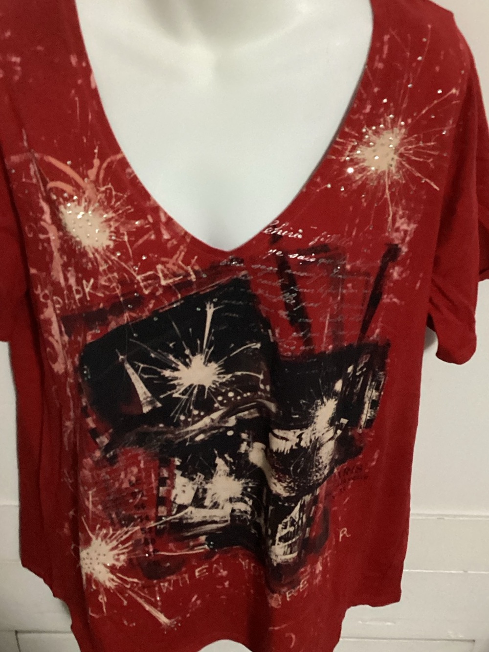 Lane Bryant Red V-Neck Graphic Tee with Black & Cream Accents size 14-16